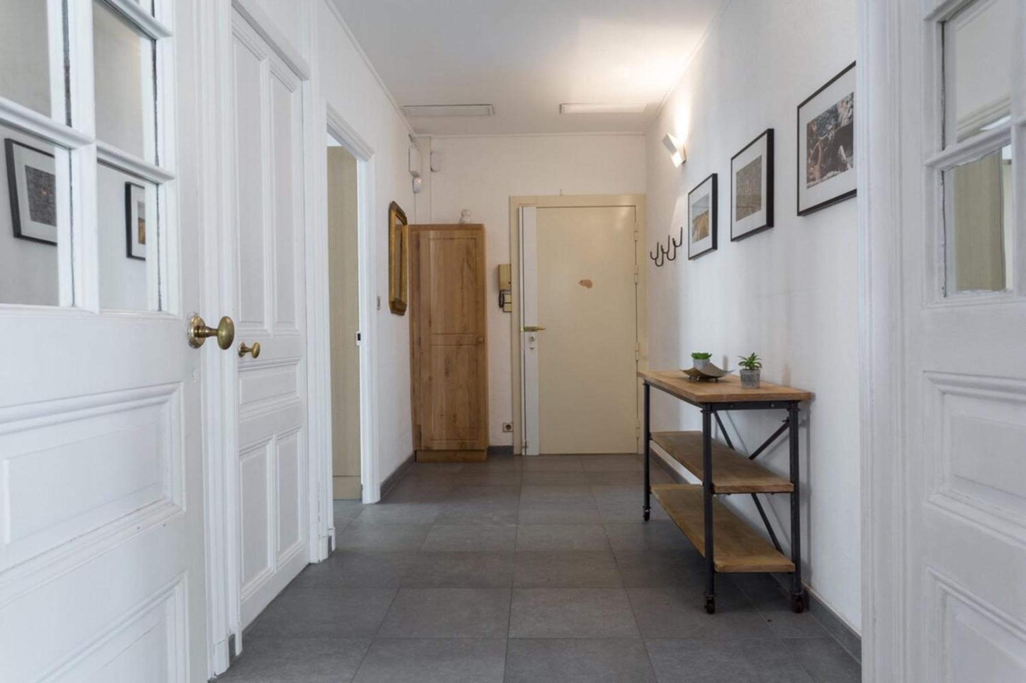 Etats Unis 892 - Spacious Flat On Sea Front Wac 니스 외부 사진