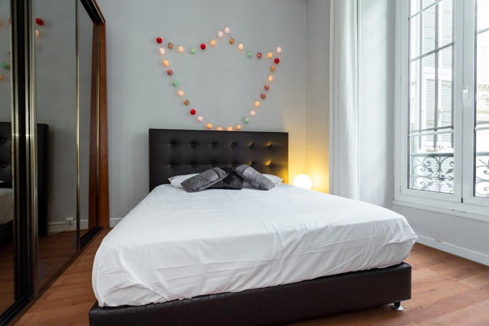 Etats Unis 892 - Spacious Flat On Sea Front Wac 니스 외부 사진