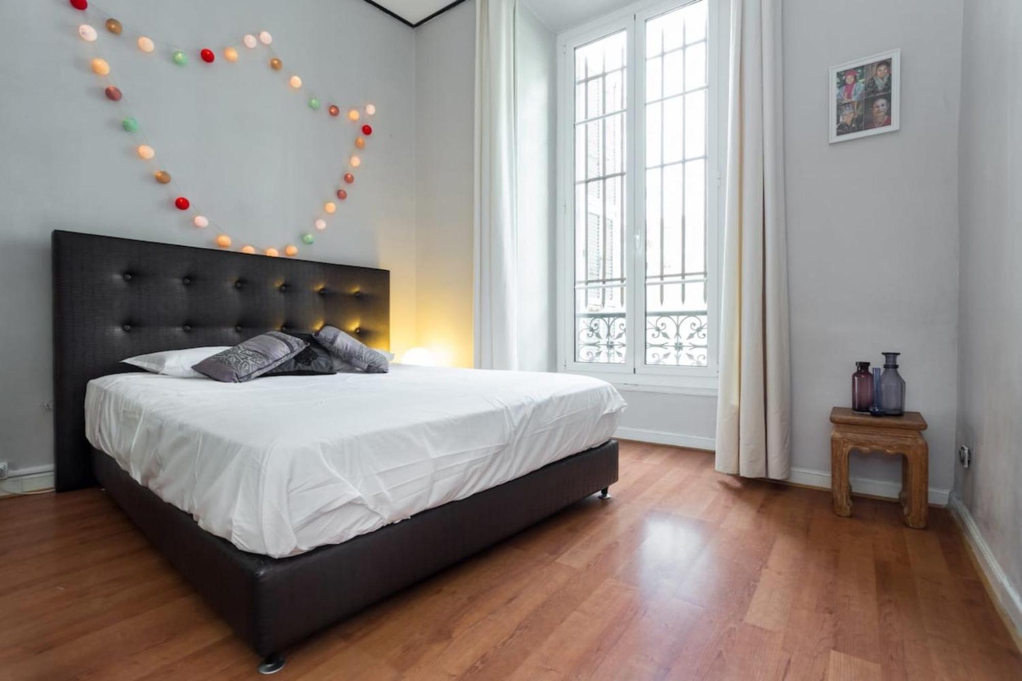 Etats Unis 892 - Spacious Flat On Sea Front Wac 니스 외부 사진