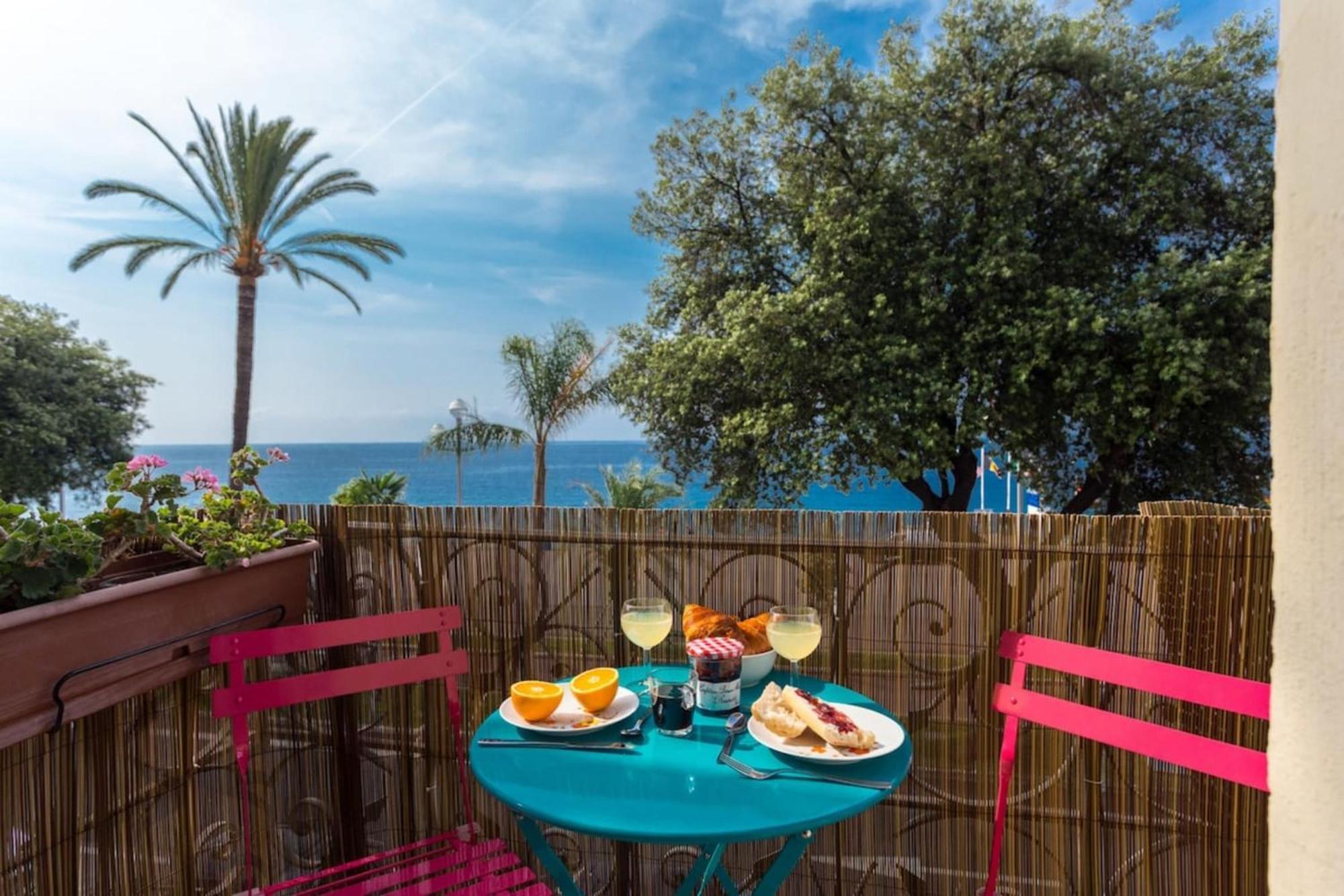 Etats Unis 892 - Spacious Flat On Sea Front Wac 니스 외부 사진